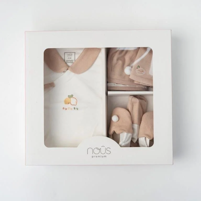 Set quà tặng sơ sinh Nous 5 món màu nâu nhạt phối trắng
